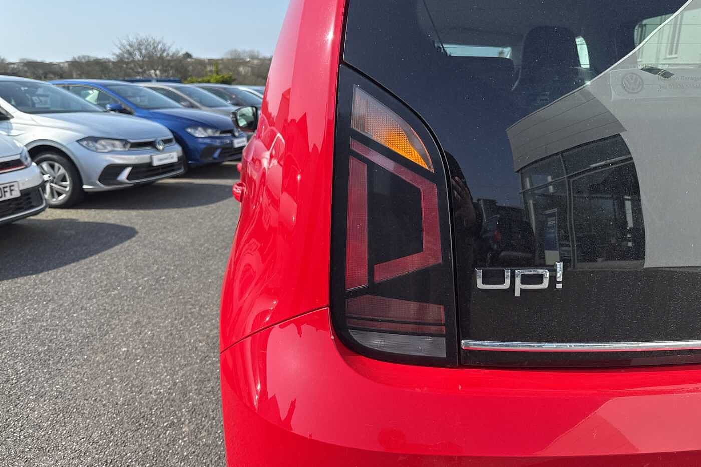 Volkswagen up! Up 2016 1.0 75PS Beats 5Dr