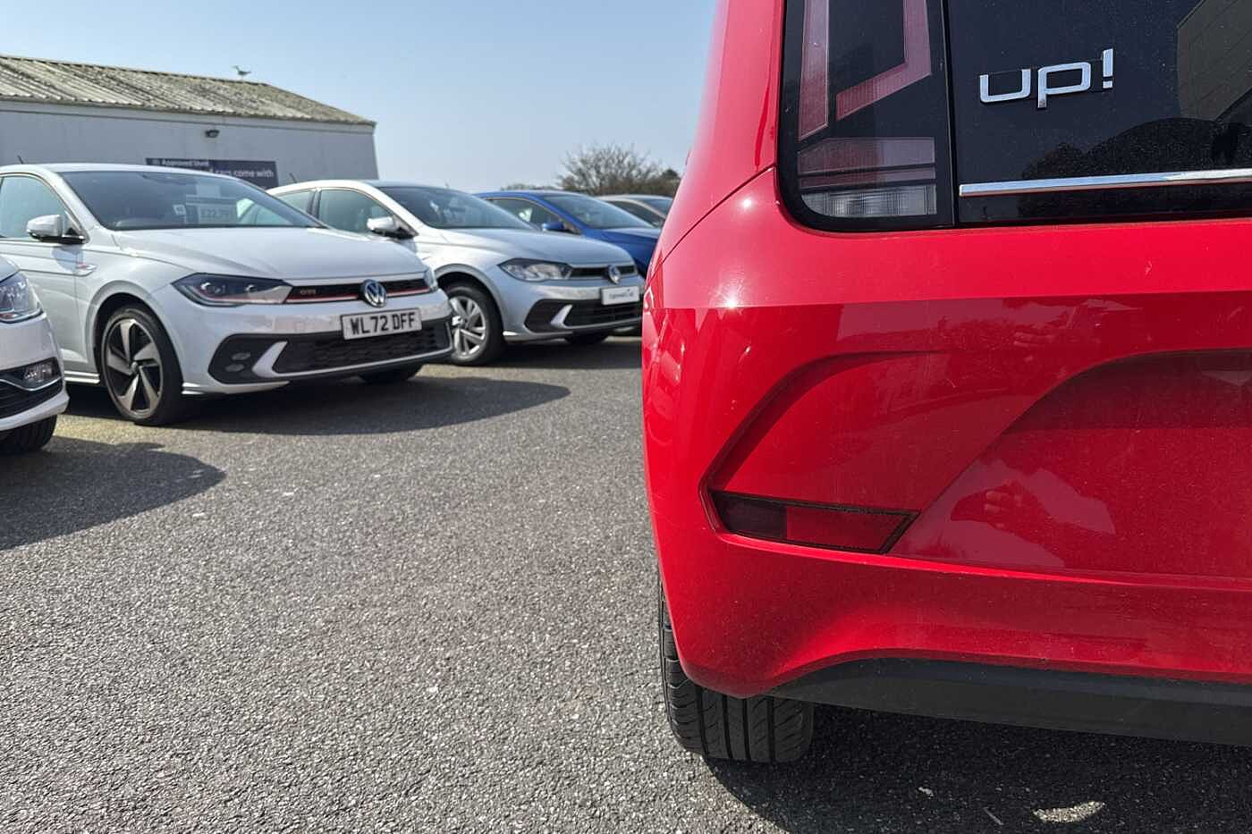 Volkswagen up! Up 2016 1.0 75PS Beats 5Dr