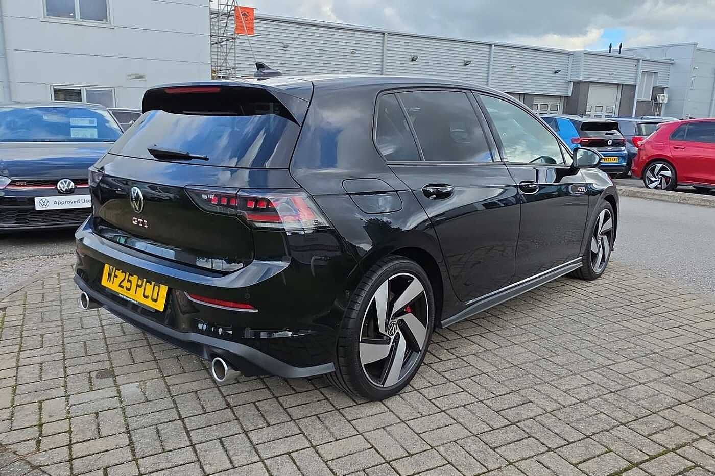Volkswagen Golf GTI